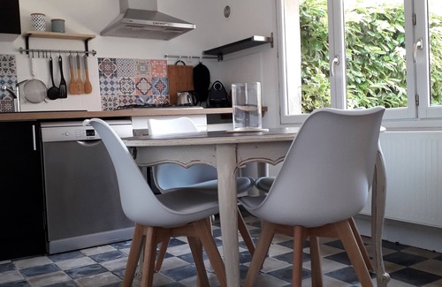 Chereng House | Au Passé Recomposer bed and breakfast, gite, furnished rental