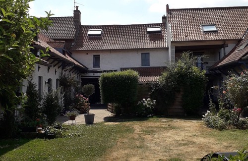 Chereng House | Au Passé Recomposer bed and breakfast, gite, furnished rental