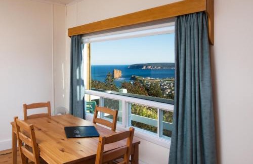 Perce Hotel | Au Pic de l'Aurore Motel-Chalets