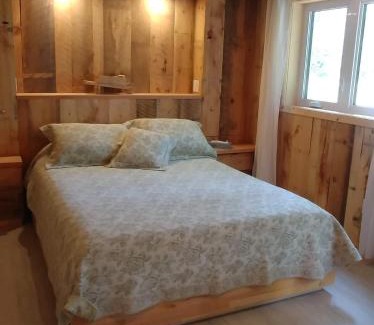 Saint-Pierre-de-l'lle-d'Orleans Bed & Breakfast | Au Vieux Foyer