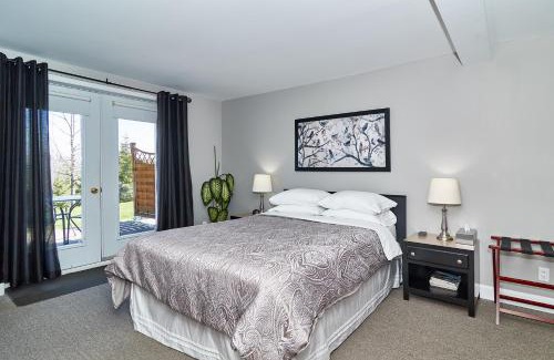 Magog Bed & Breakfast | Auberge Aux Deux Pères