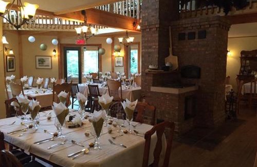 Saint-David-de-Falardeau Resort | Auberge Carcajou