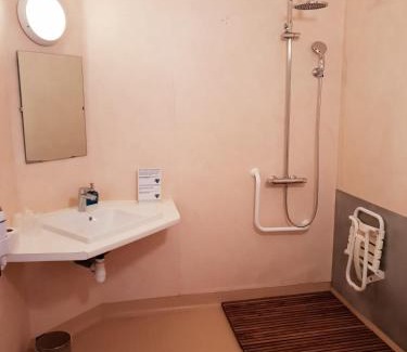 Peron Hotel | Auberge Communale de la Fruitière