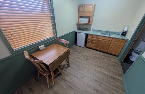 Auburn Hotel | Auburn Inn Motel & Long Creek RV Park