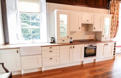 Balfron Cottage | AUCHENTROIG HOUSE, family friendly, with open fire in Buchlyvie