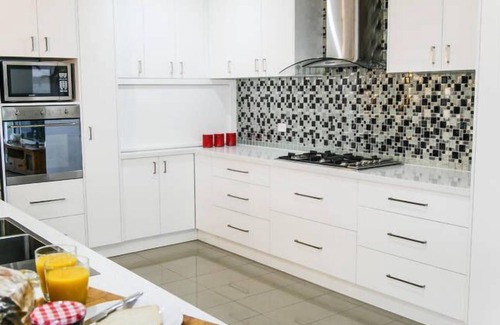 Mulwala House | August-Sept dates available. Be quick or miss out. These dates won't last long!