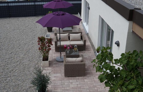 Haunstetten-Nord Apartment | Augusta-Refugium