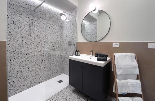 Milan Apartment | Auguste Studio Metro M1 Rembrandt 45
