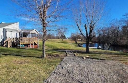 Trafalgar House | Aunt Bea's Gathering Place