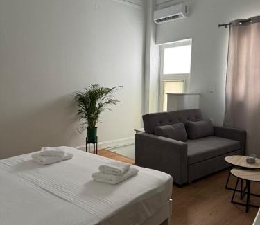 Ermoupoli Apartment | AURA Suites Syros - Anna Maria