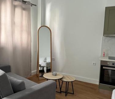 Ermoupoli Apartment | AURA Suites Syros - Anna Maria