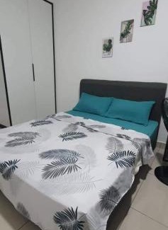 Bandar Penawar Apartment | AuraMuslim Homestay Desaru Bandar Penawar Pool View with WIFI