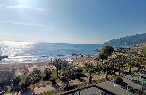 Marina di Andora Apartment | Aurelia 158 Int 8 Frontemare 2