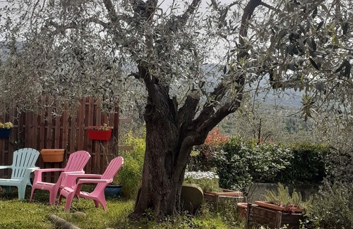 Vinci Cottage | Aurora, 3 bedroom house with air conditioning, wifi, garden and shared pool