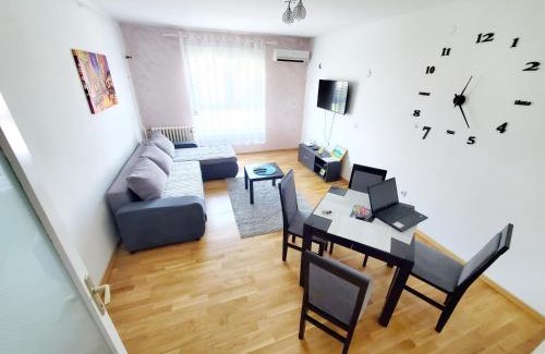 Novi Beograd Apartment | Aurora Apartman