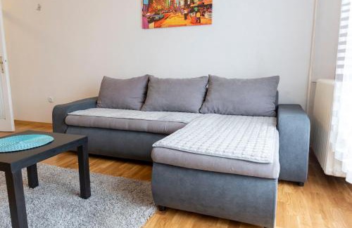 Novi Beograd Apartment | Aurora Apartman