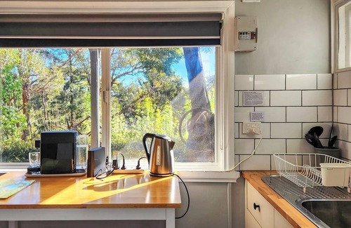 Hepburn Springs Apartment | Aurora Cottage at Hepburn Mineral Springs Reserve