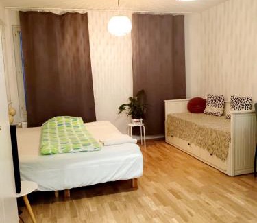 Vantaa Apartment | Aurora Home Vantaa Kivistö - Ruby studio 6min to Helsinki Vantaa Airport 20 min to Helsinki center