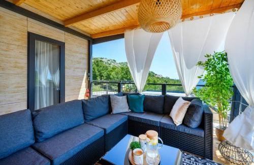 Drage Villa | Aurora - luxury mobile house with sundeck