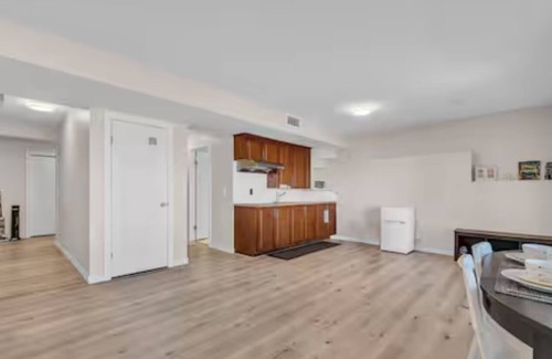 Northwest Calgary House | Aurora view with spacious 2BR sweet home near UC