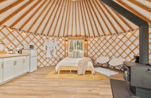 Willow RV Rental | Aurora Yurt ~ Recreational Haven