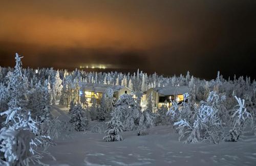 Sirkka Apartment | AuroraLevi Utsuvaara Retreat, Ski-In, 2 ski pass included