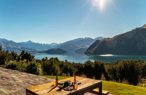Wanaka House | Aurum | Magnificent views | 3 bedroom luxury villa