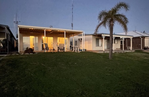 Port Broughton House | Aussie pet friendly shack Summer rental
