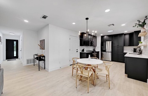 Sweetbriar House | Austin Escape: Stylish 3BR/4 Beds + Private Pool