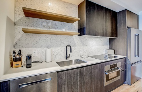 Rainey Street Historic District Condo | Austin hideaway in the heart of the city with rooftop pool, terrace, and gym