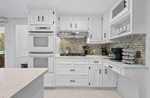 Saxony House | Austin Music Retreat - Spacious 5BR home w/private pool & game room near Austin