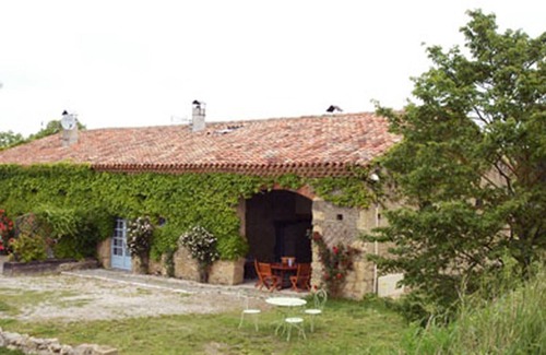 Auriac-sur-Vendinelle Cottage | Autan roses, Character Cottage in Lauragais Auriac/Vendinelle