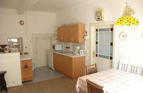 Kostalov Cabin | Autentická horská chalupa ze 17. století s vnitřním dvorem - Kundratice