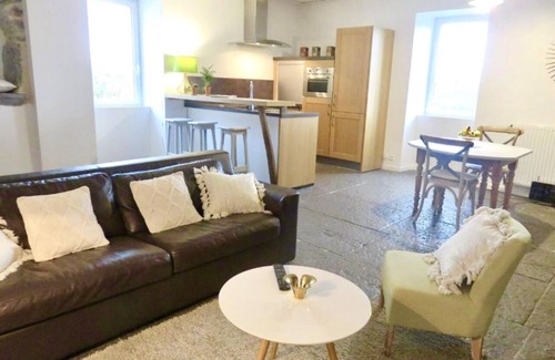 Labeaume Cottage | Authentic and modern pool, South Ardeche, 2kms from the river