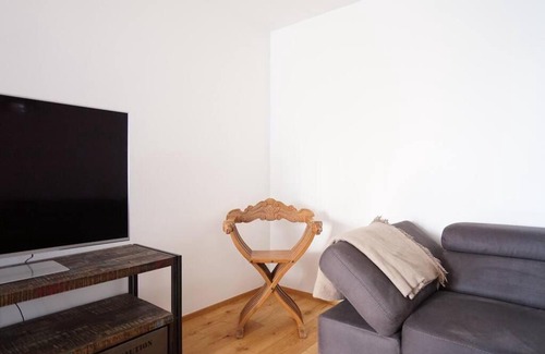 Modling Apartment | Authentic Austrian Flat in the South of Vienna