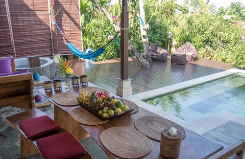 Jasri Villa | Authentic Bali Beach Getaway with private pool & WIFI
