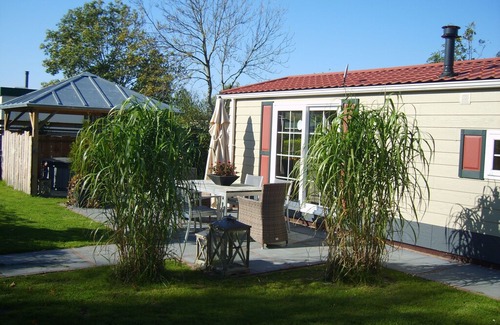 Hippolytushoef Villa | Authentic chalet with garden, near the Wadden Sea