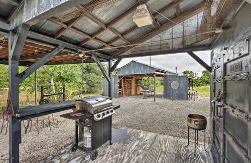 Clewiston Cabin | Authentic Clewiston Home w/Outdoor Game Area