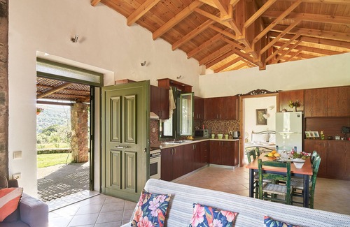 Agía Eiríni Cottage | Authentic Cottage in a heaven of natural Beauty