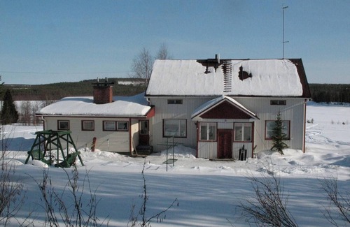 Pelkosenniemi House | Authentic Country House in the heart of Wilderness Lapland