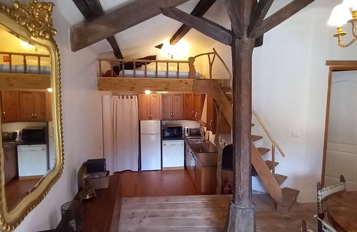 Juvinas Apartment | Authentic gîte - Le Mas L'Essenchaou 16th century