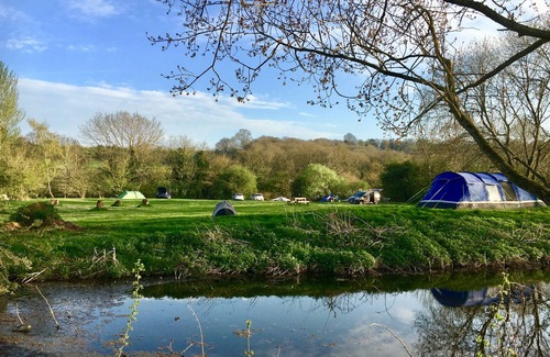 Whichford House | Authentic Gypsy Caravan with double bed