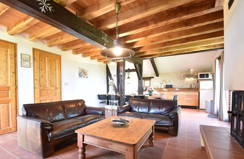 Oussoy-en-Gatinais House | Authentic holiday home in Oussoy-en-Gâtinais