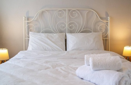 Konak Apartment | Authentic House near Popular Attractions in Izmir