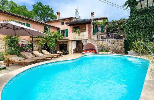 Debeljuhi Villa | Authentic House Villa Albazora in Central Istria