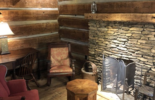 Catawba Cabin | Authentic Log Cabin built in 1790