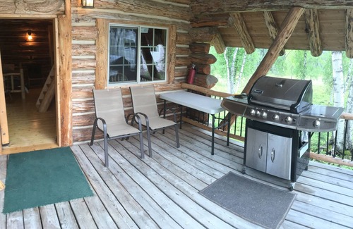 Ridgeway House | Authentic log cabin on Loon Lake, Privacy only 2 miles to downtown Soldotna.