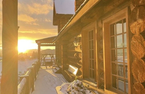 Eagle Cabin | Authentic Log Cabin
