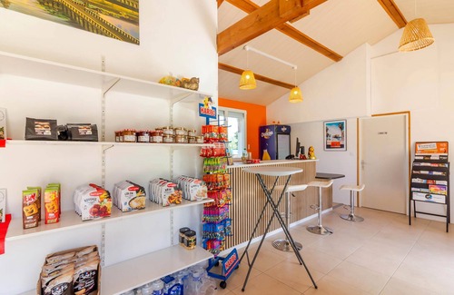 Thenon House | Authentic Stay in Dordogne – Comfortable Gîte with Heated Pool