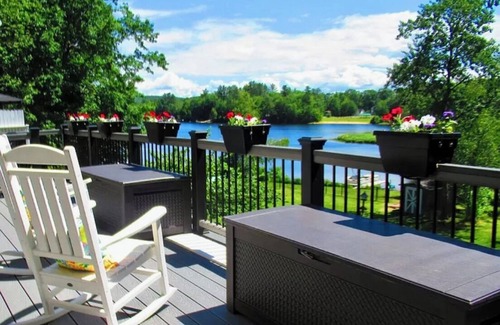 Barnstead House | Autumn Lakeside Retreat on Locke Lake — Stunning Views & Private Hot Tub